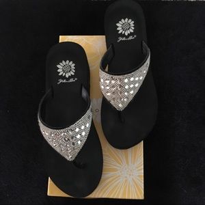 Yellow Box Birder flip-flops